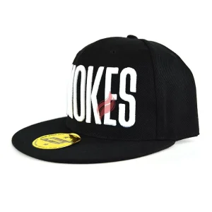 Svart snapback keps med brodyr